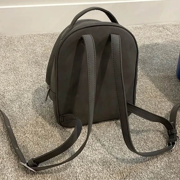 Matt & Nat Mini Backpack - Picture 5 of 7